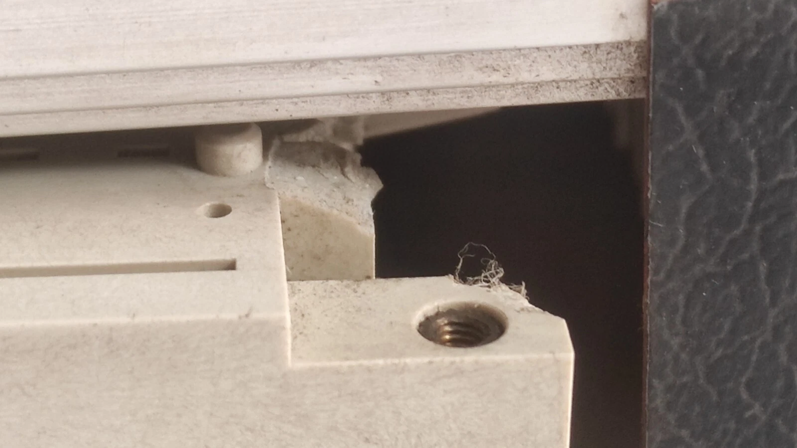 admin/uploads/uploads/MaK Caterpillar Card Rack, No Back Enclosure Cover_4.webp